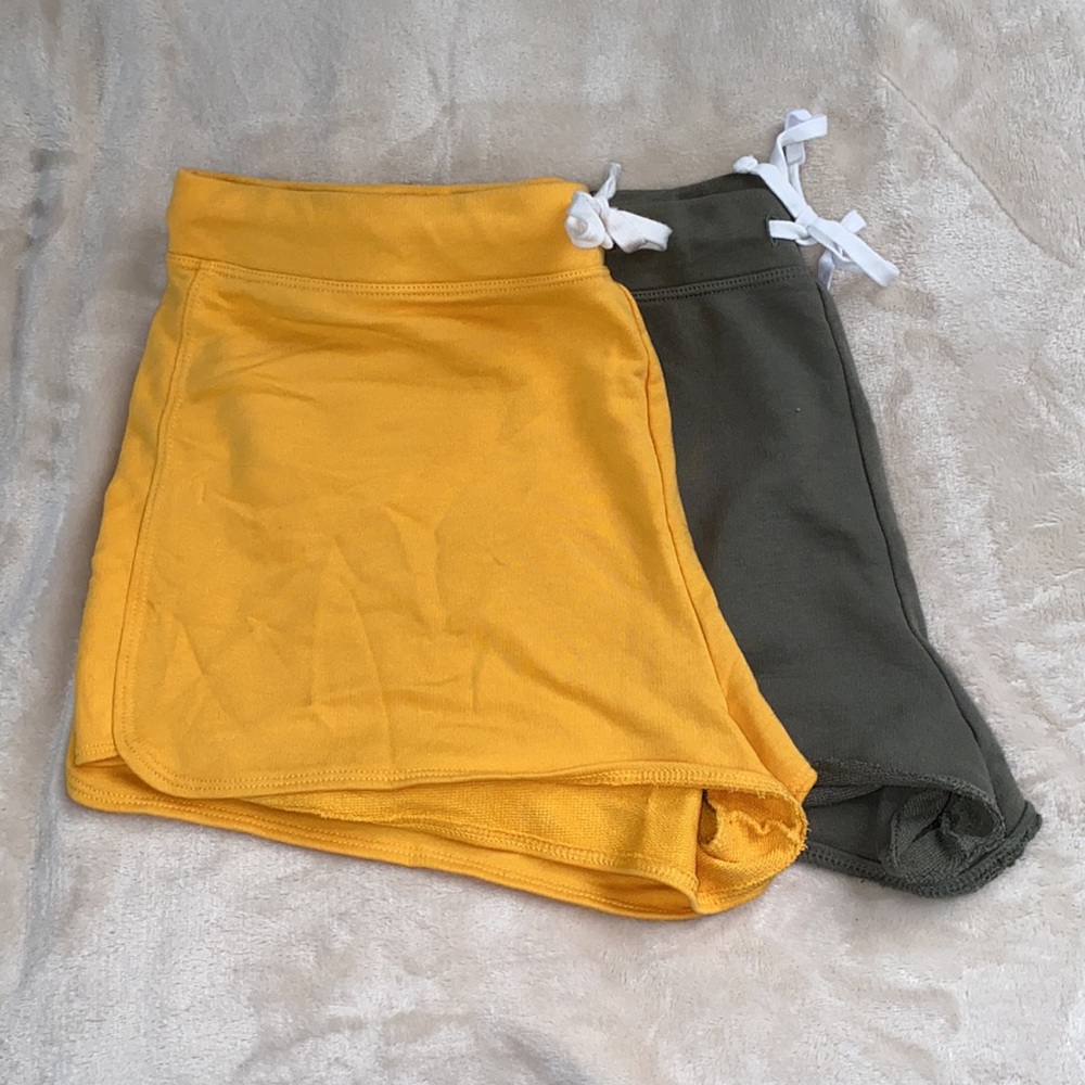 BUNDLE (2) Old Navy Womens soft shorts